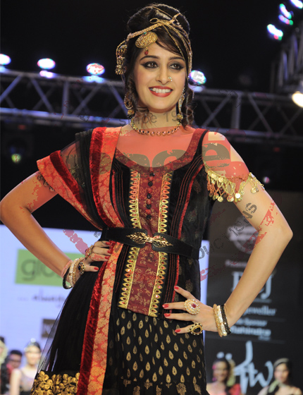 ynjppfniDeepika_samsonjpg